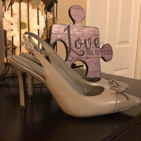 Lauren Ralph Lauren Sienna Stone Heels Size 7.5